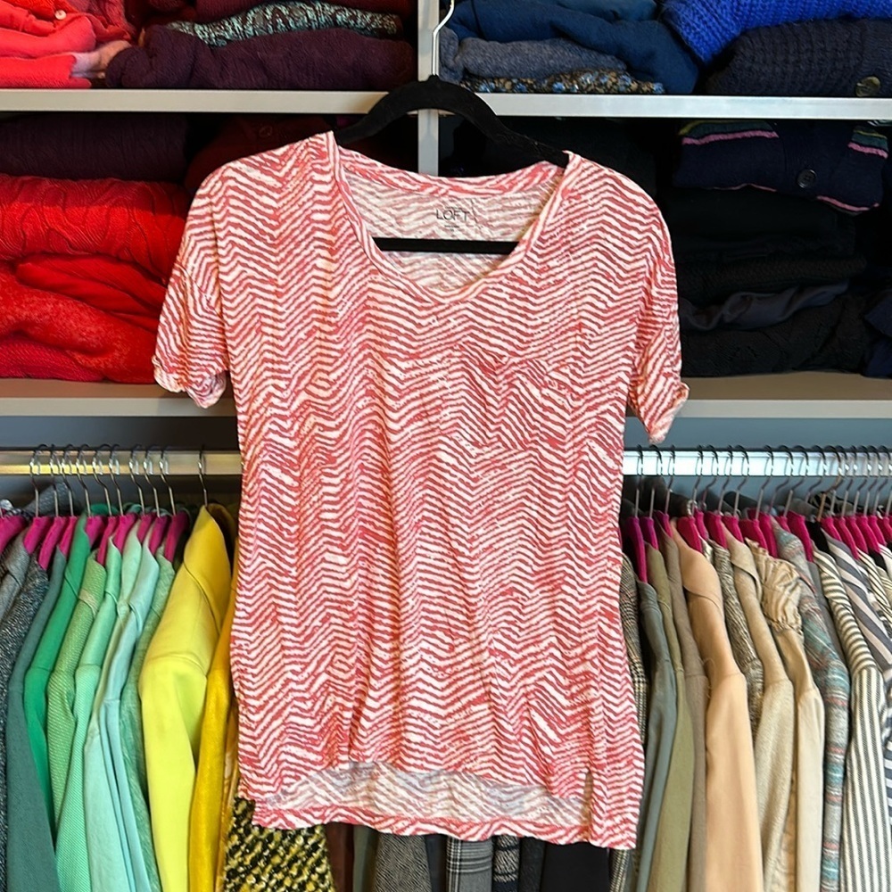 Loft white and pink zebra print short sleeve scoop neck t shirt size XS